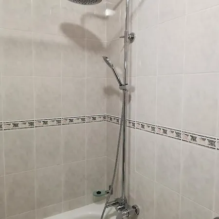 Madeira Gardens 公寓 *