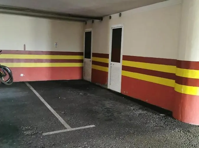 דירה Madeira Gardens