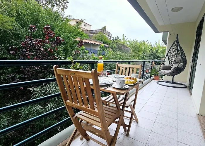 Madeira Gardens פונשל