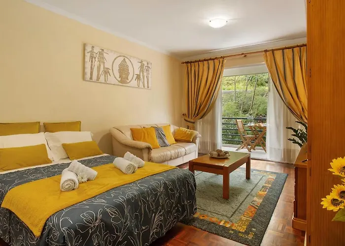 Madeira Gardens פונשל