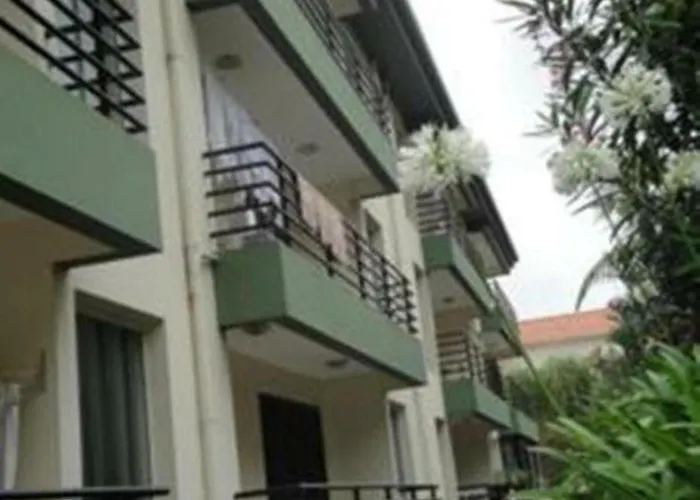 Madeira Gardens פונשל